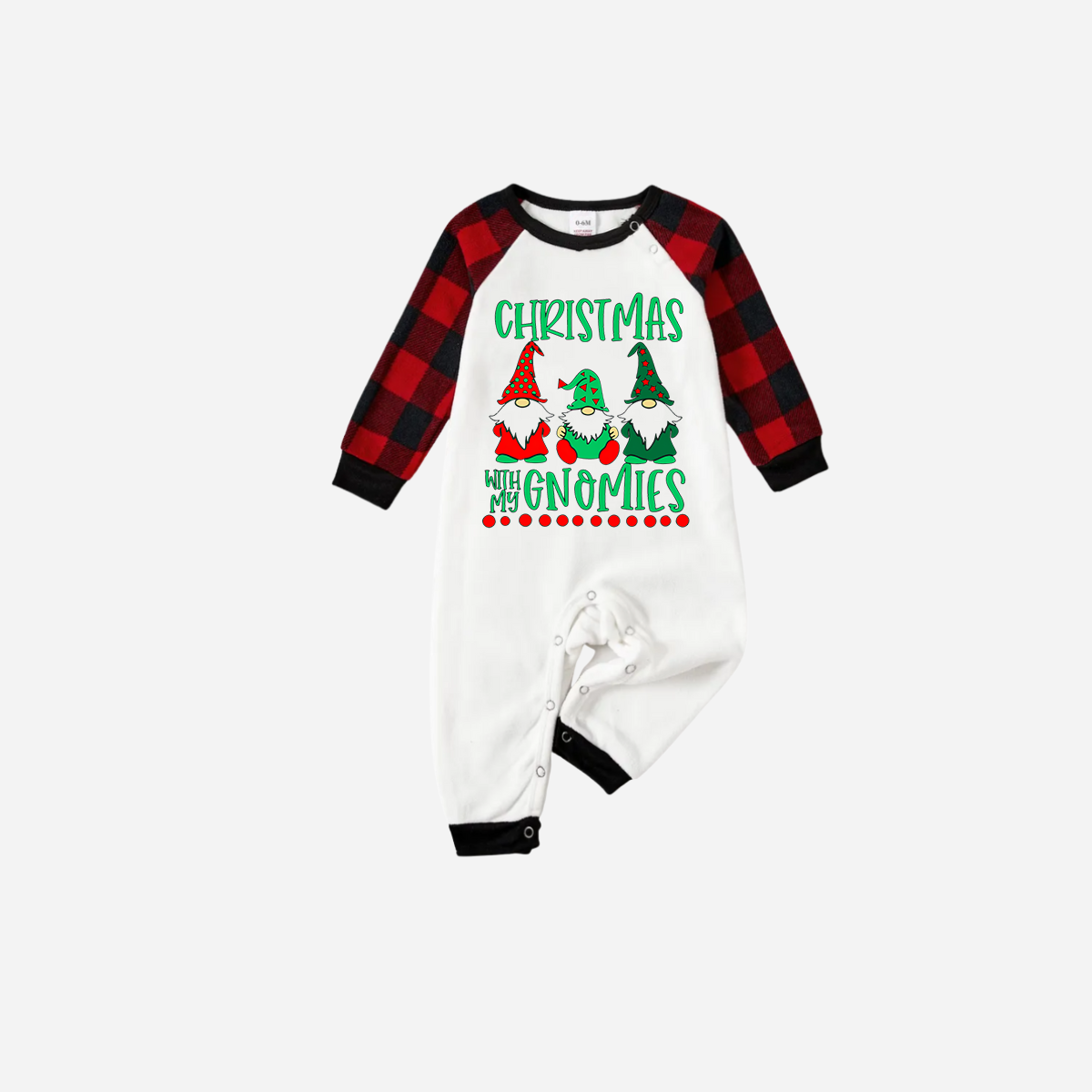 WW | Rote und schwarze karierte Weihnachts-Pyjamas mit "Christmas With My Gnomies" Textdruck