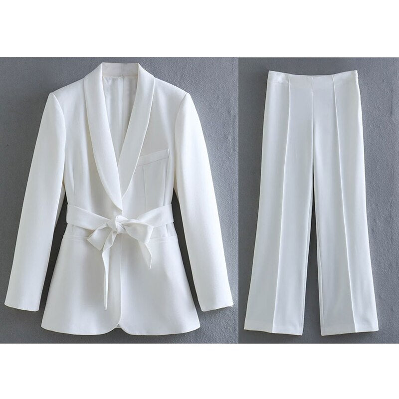 WW 2-Piece Women's Suit | Elegant Blazer with Belt and Matching Trousers