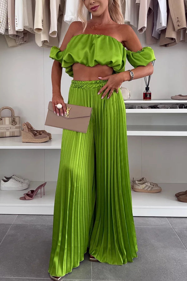 Jorie – Elegantes Set mit schulterfreiem Crop-Top und plissierten, weit geschnittenen Hosen