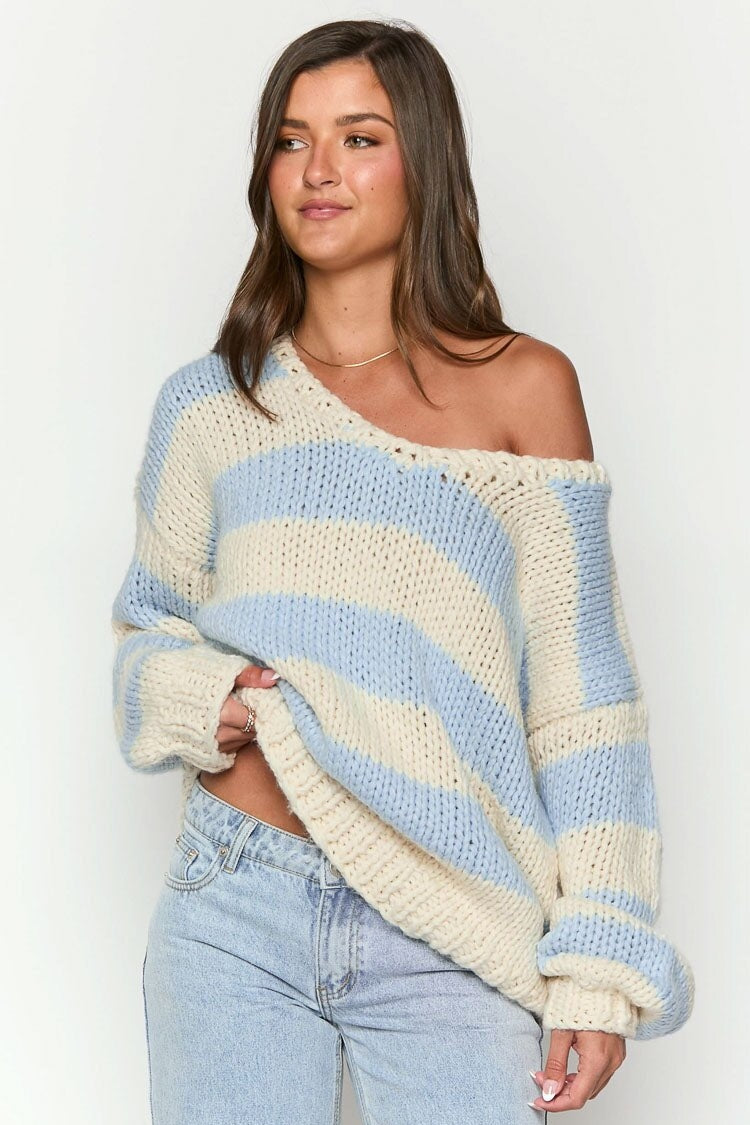WW | Kuscheliger schulterfreier gestreifter Strickpullover für herbstliche Lagenlooks