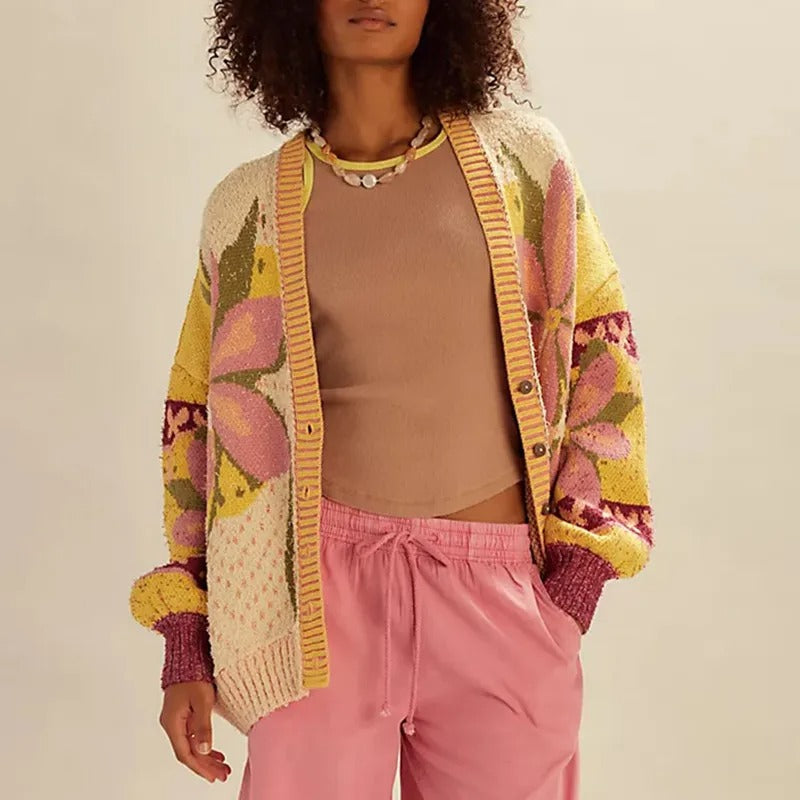 WW | Kuschelig weiche Strickjacke mit Blumenmuster, lockerem Schnitt und langen Ärmeln