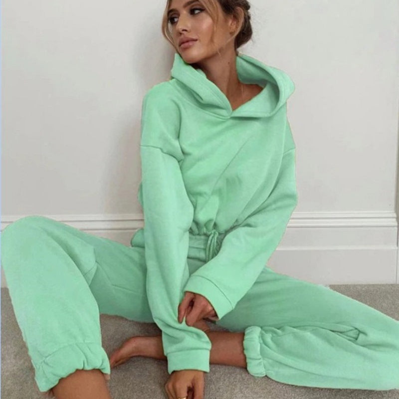 WW | Women's Two-Piece Jogging Suit with Cropped Hoodie