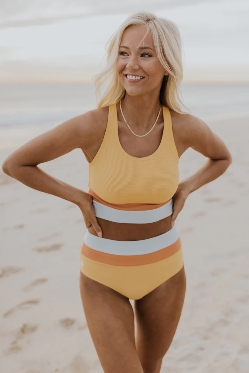 WW | Hoch Tailliertes Flaches Rippenkobalt-Cut-Back-Crop-Bikini-Set