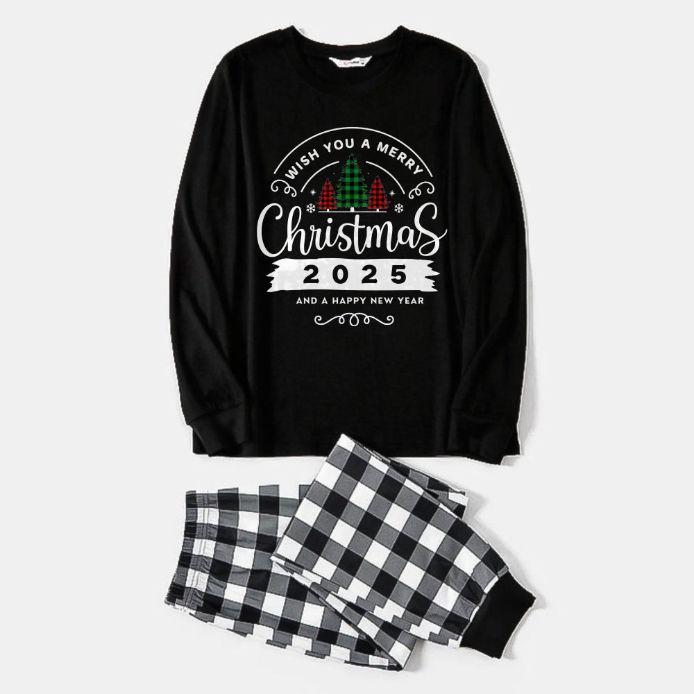 WW | Schwarz-weiß kariertes Weihnachts-Pyjama-Set mit Weihnachtsbaum und dem Textdruck "We Wish You A Merry Christmas 2025"