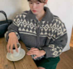 WW | Wool sweater with button placket