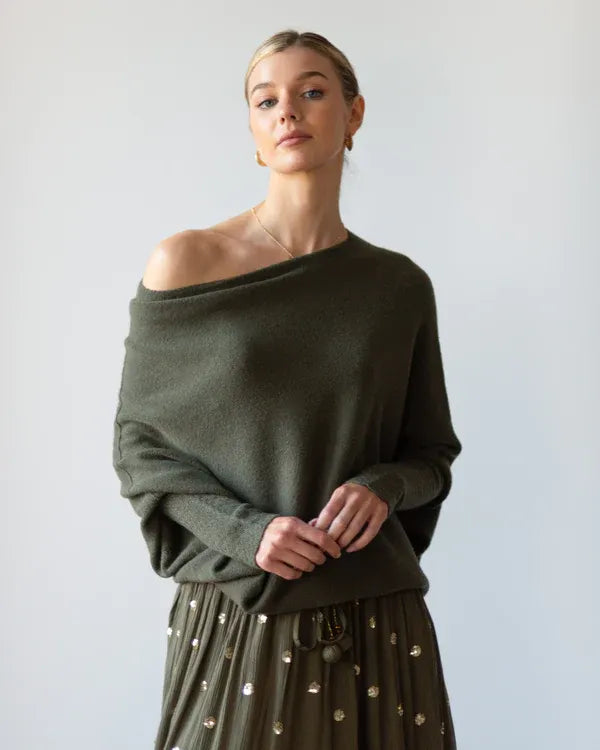 WW | Asymmetrischer Damenpullover mit eleganter Drapierung