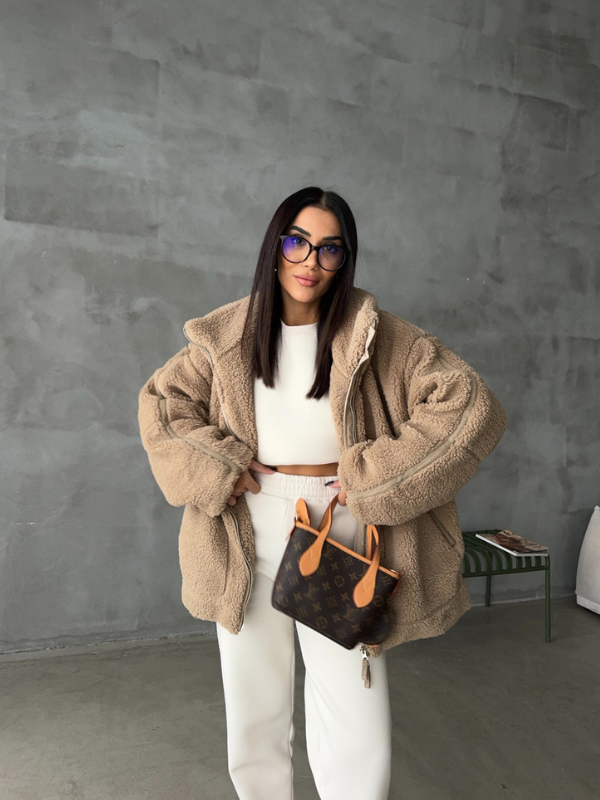 WW | Oversized Zip-Up Winter Jacket with High Collar Design