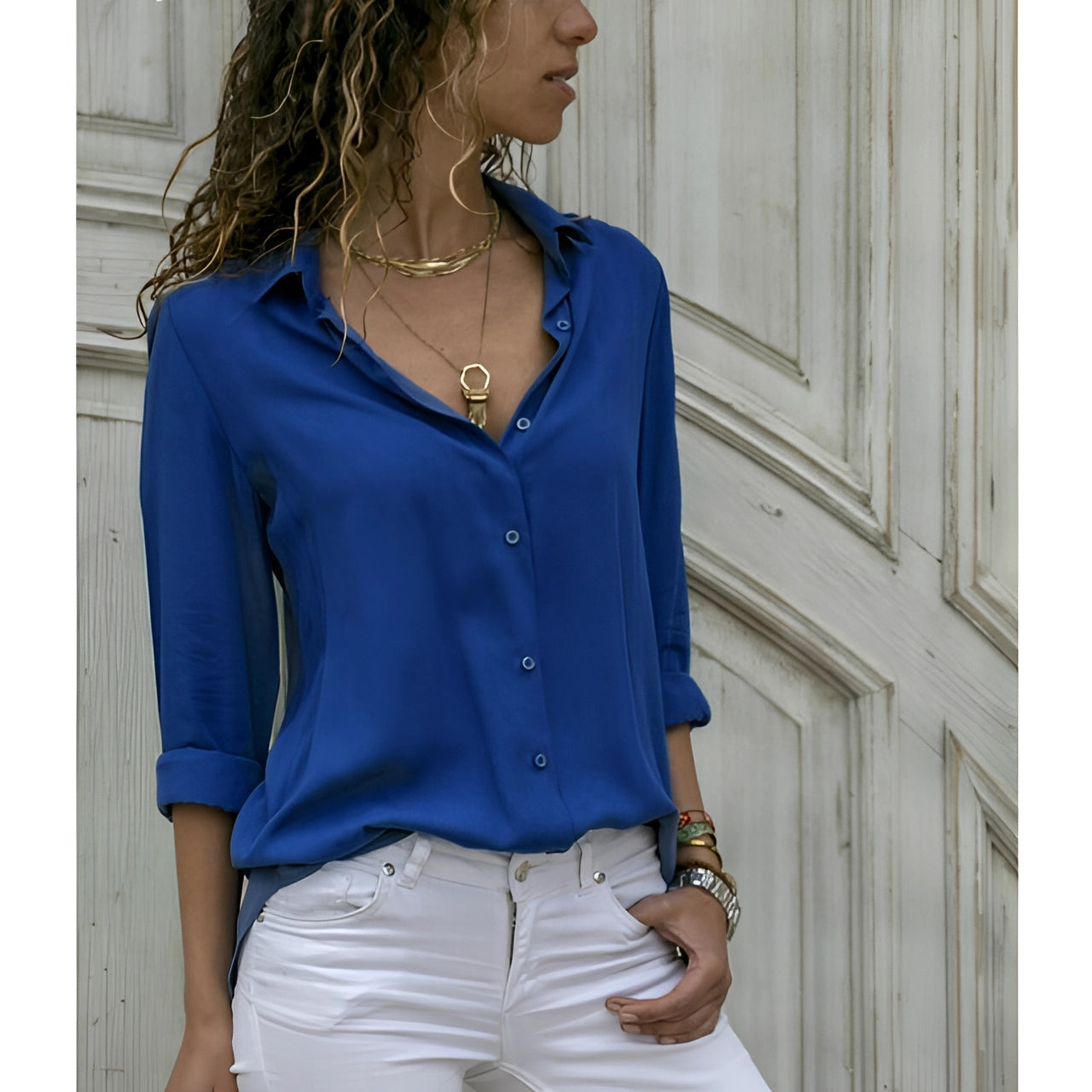 WW | A long-sleeved silk women's blouse