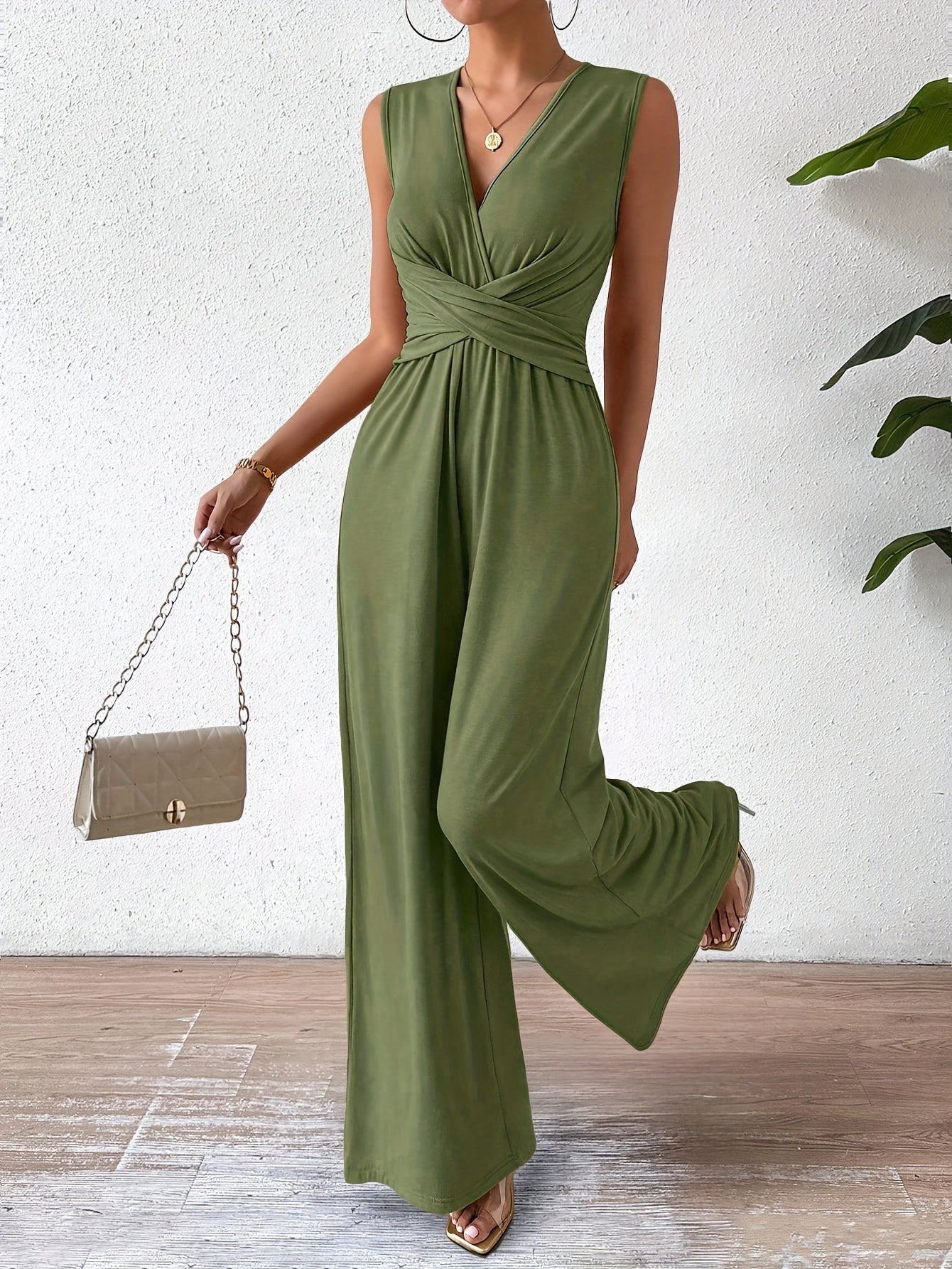 WW | Elegant Sleeveless Jumpsuit with Flattering Fit