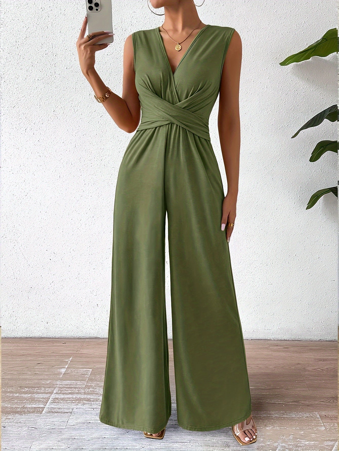 WW | Elegant Sleeveless Jumpsuit with Flattering Fit