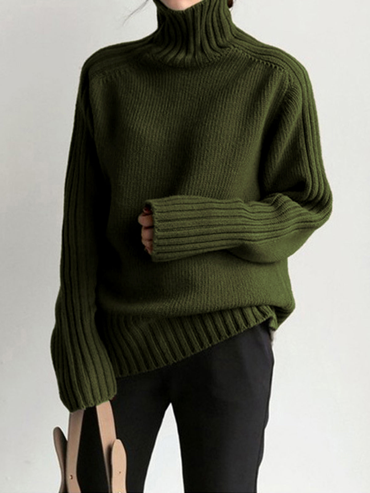 WW | Ribbed stand-up collar knit sweater