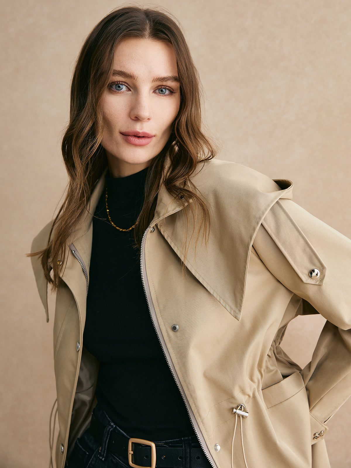 WW | Trench coat with laced waist and zipper