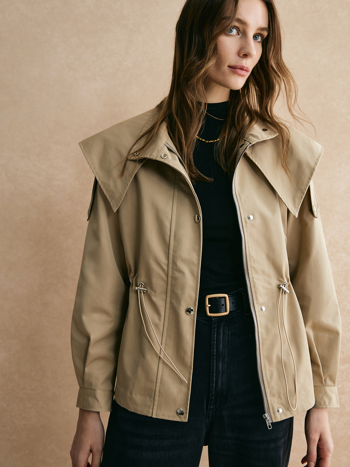 WW | Trench coat with laced waist and zipper
