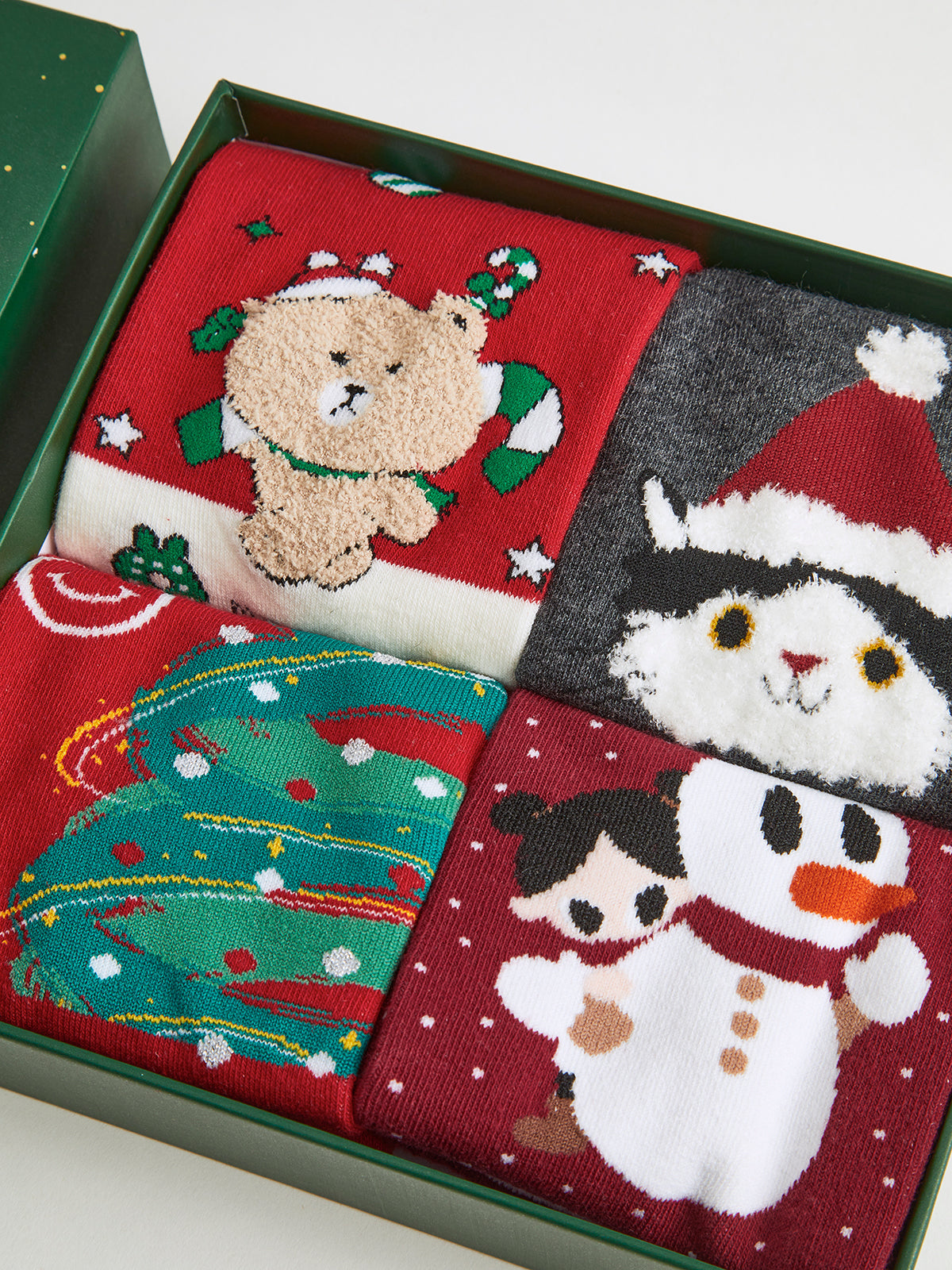WW | Cartoon Weihnachtsgeschenkbox mit Socken