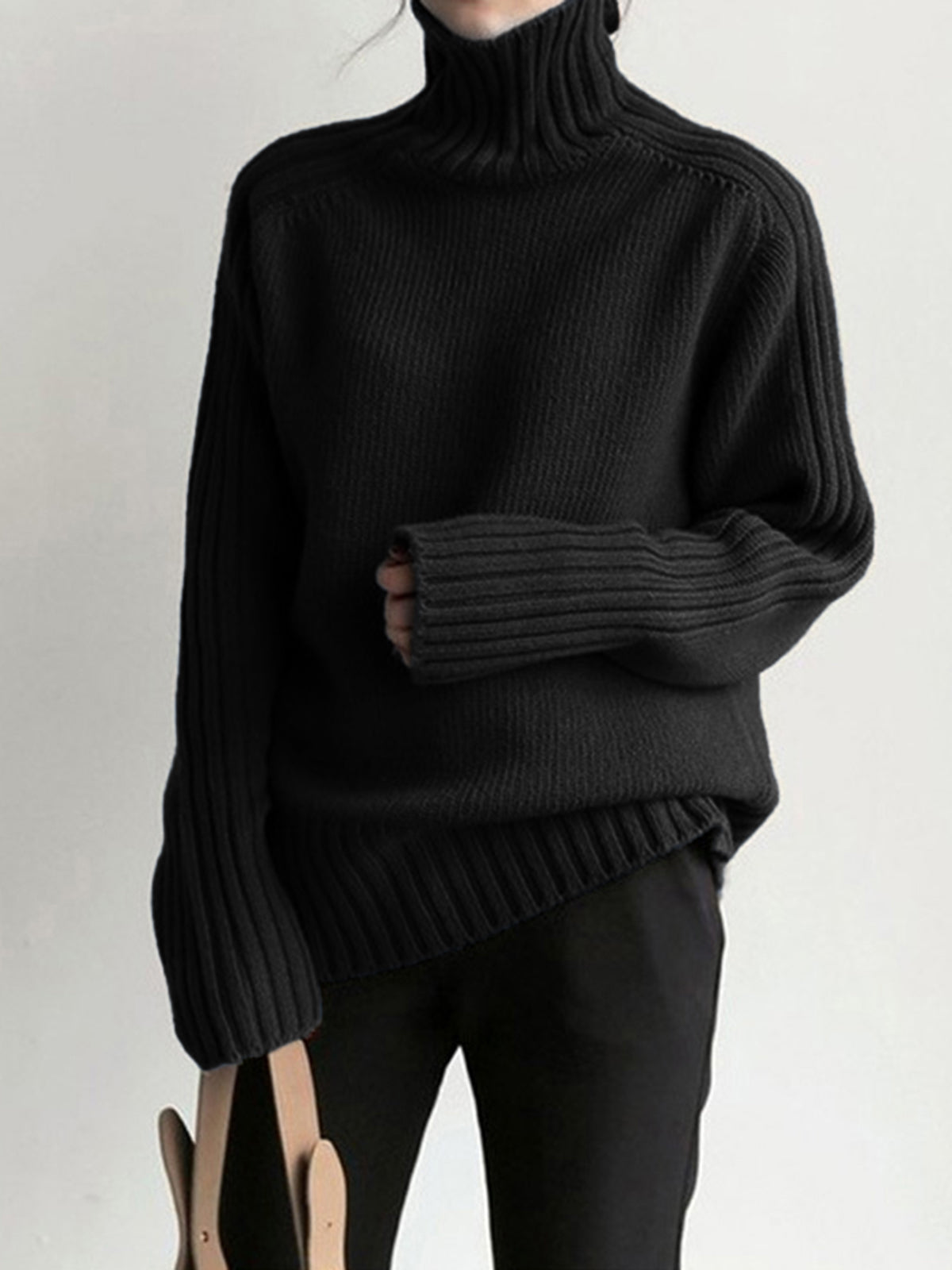 WW | Ribbed stand-up collar knit sweater