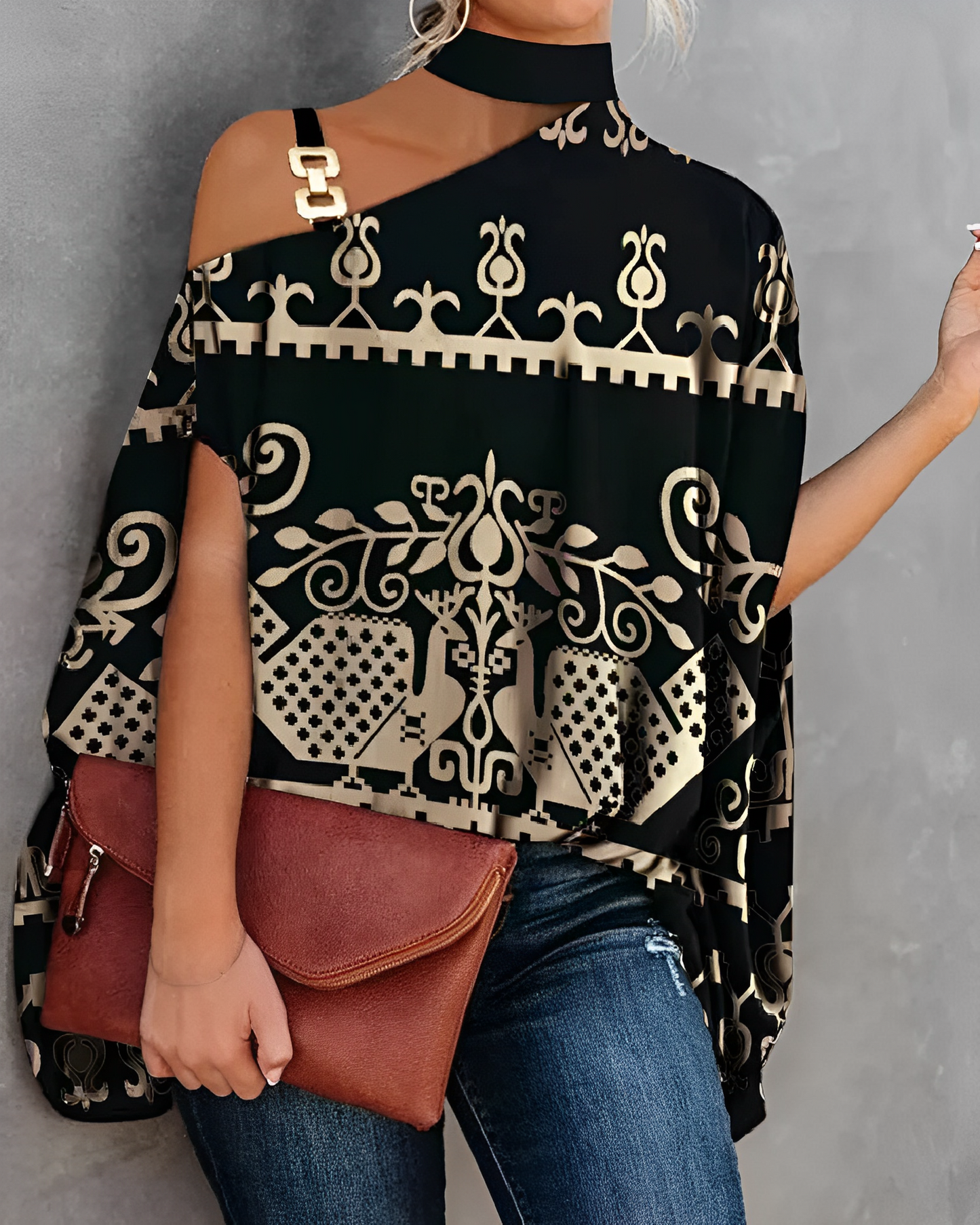 WW | Elegant and Unique Women's Blouse - Stylish and Sophisticated