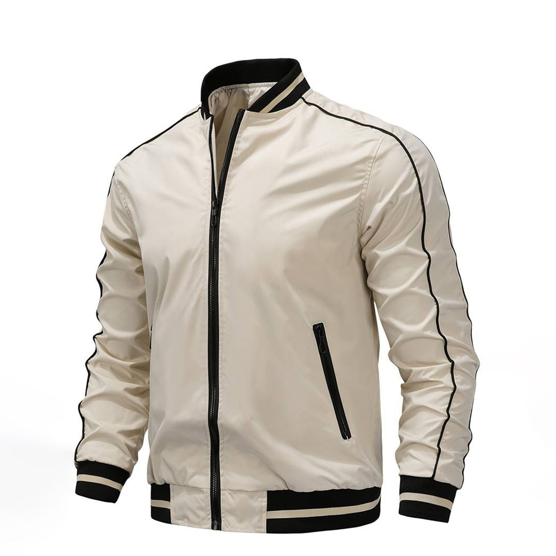 WW | Fashionable bomber jacket