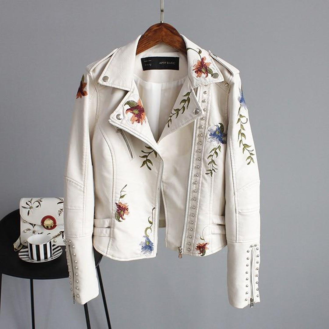 WW | Kunstlederjacke mit Blumenstickerei – Bikerjacke mit Nieten im Vintage-Look
