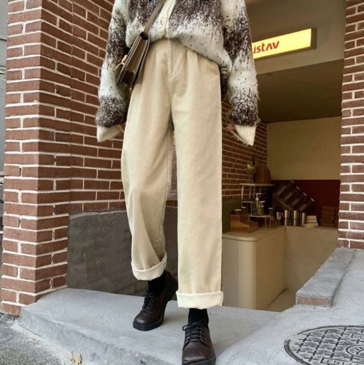 WW | Casual corduroy trousers