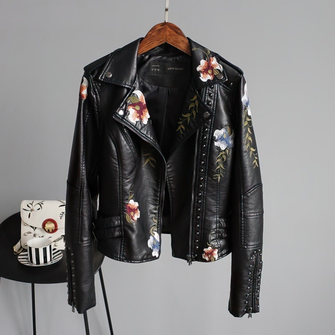 WW | Kunstlederjacke - Florales Detail - Asymmetrischer Reißverschluss - Edgy Chic