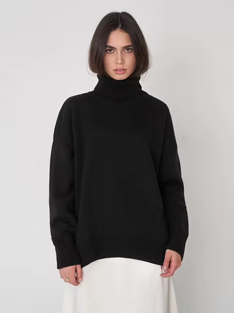 WW | Loose-fitting turtleneck sweater