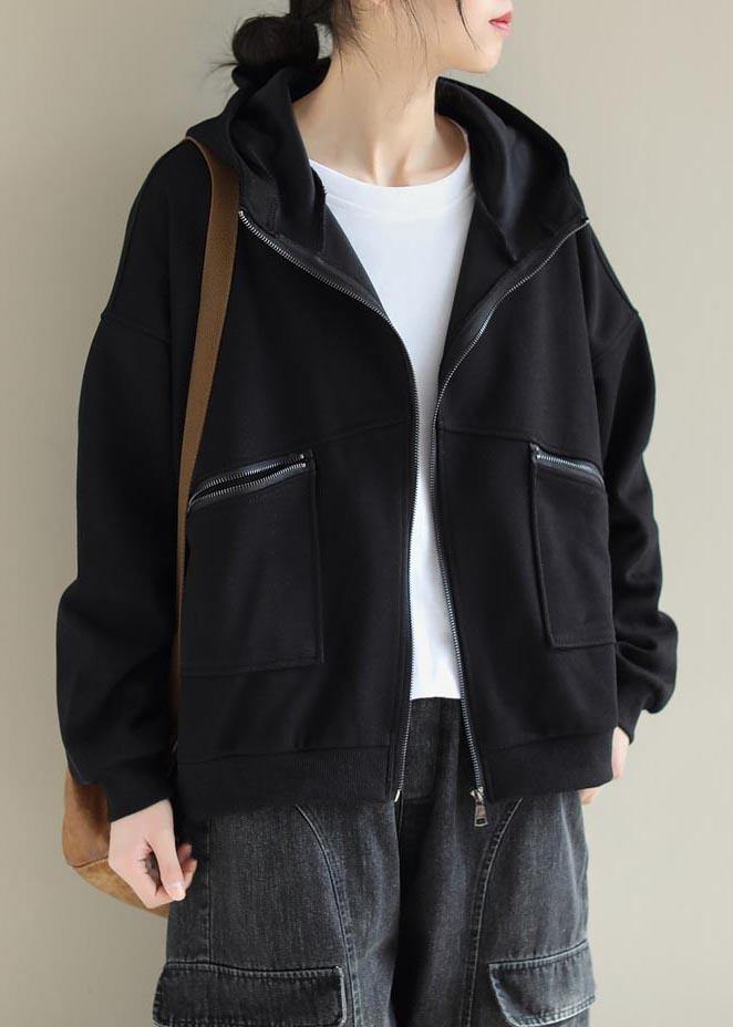 WW | Schwarzes Modeoutfit Garderoben Kapuzen Zip-Up Damenmäntel