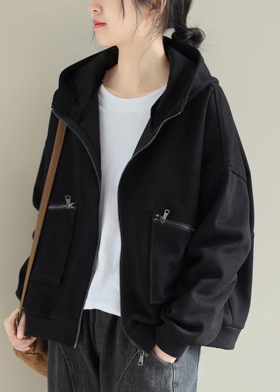 WW | Schwarzes Modeoutfit Garderoben Kapuzen Zip-Up Damenmäntel