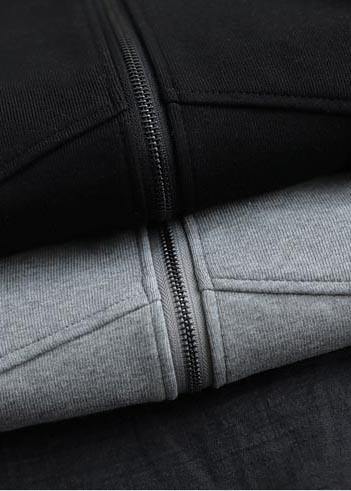 WW | Schwarzes Modeoutfit Garderoben Kapuzen Zip-Up Damenmäntel