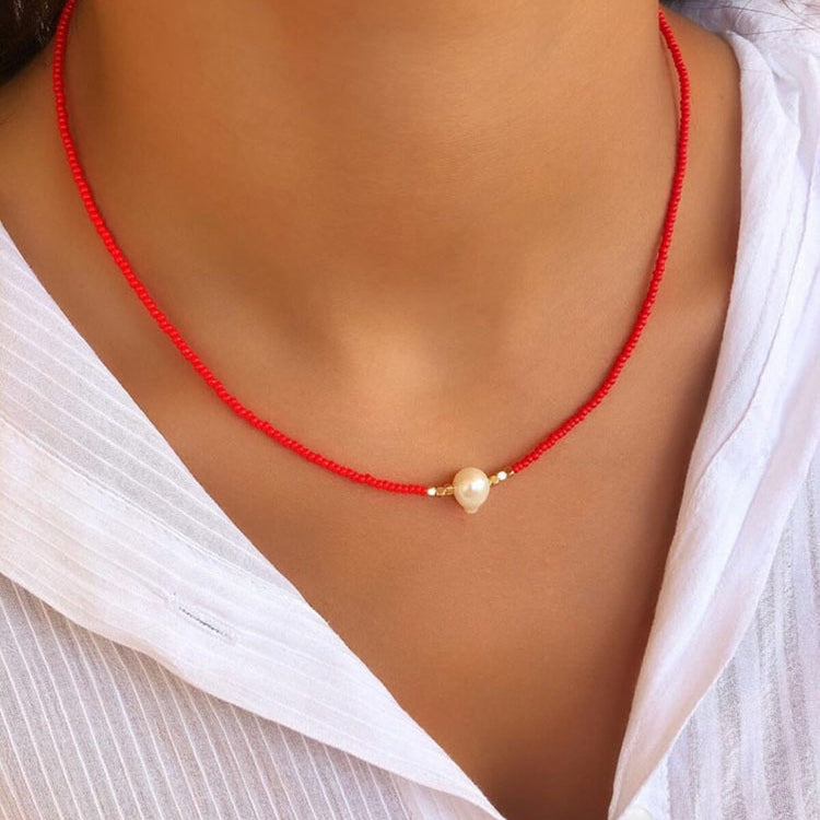 WW | Classic Pearl Necklace with a Subtle Luster
