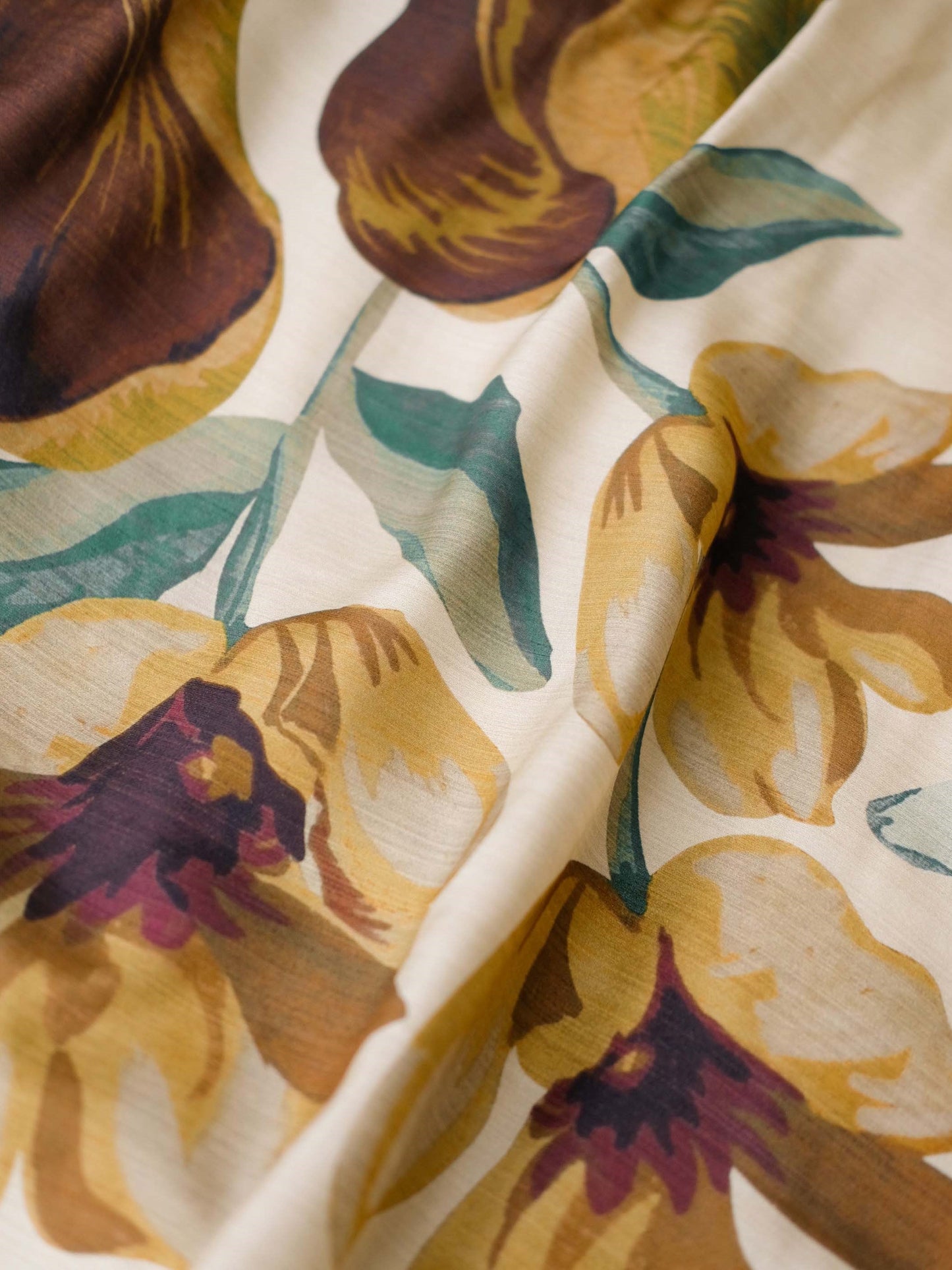Maxi dress with hand-drawn botanical motifs