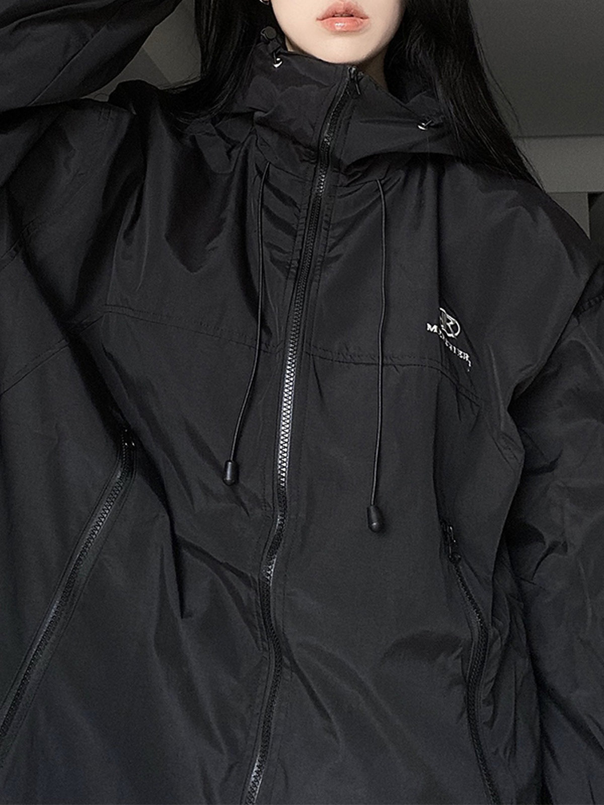 WW | Retro schwarze wasserdichte Outdoor-Jacke mit Kapuze