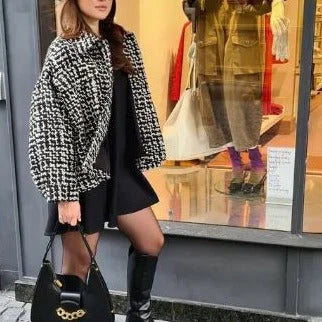 WW | Vintage fashion trend coat