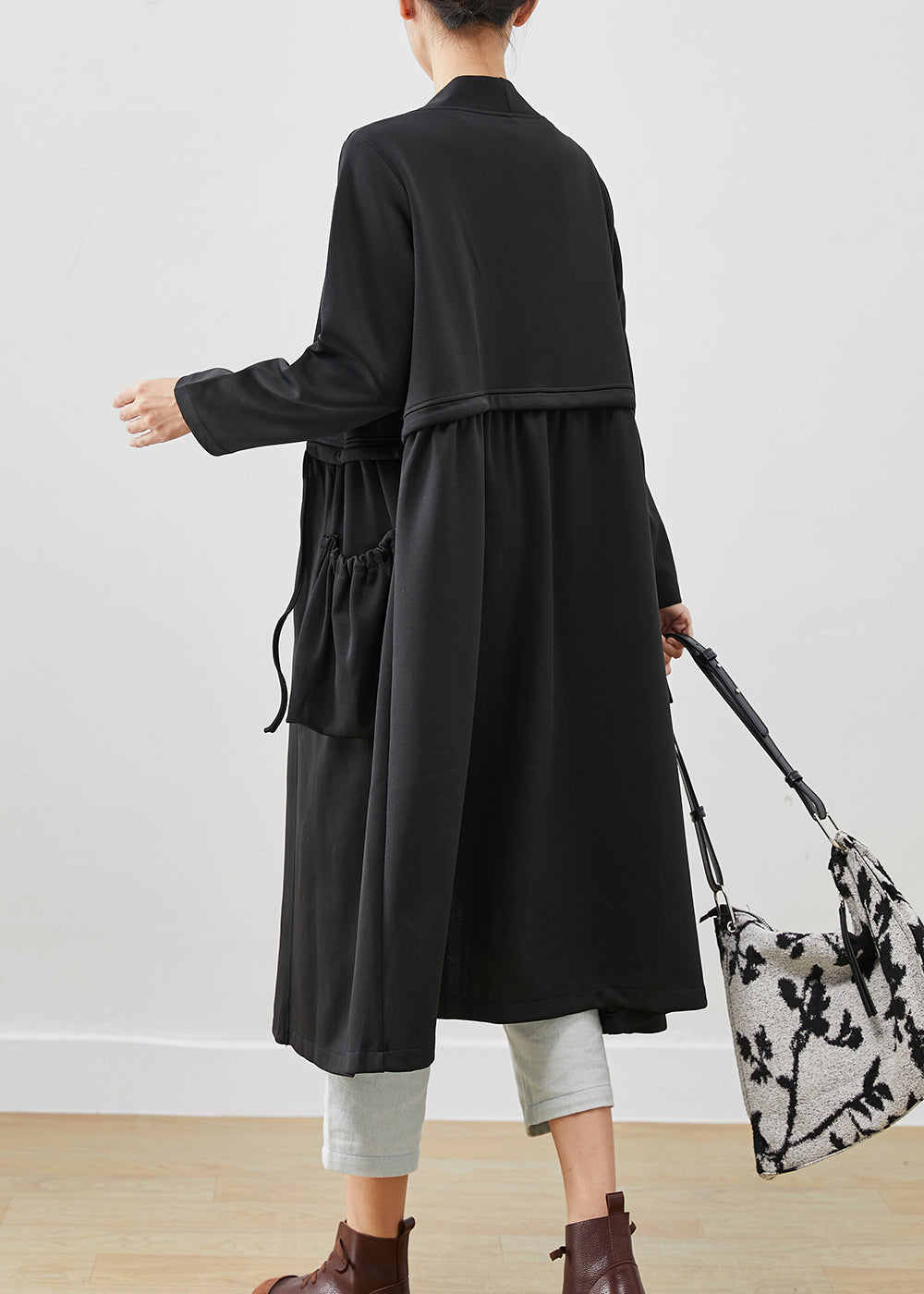 WW | Schwarze Kapuzenjacke mit Taschen aus Baumwolle