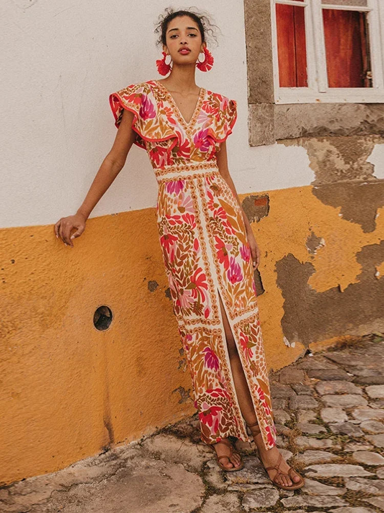 Elegant long vintage dress with unique and sophisticated sleeves
