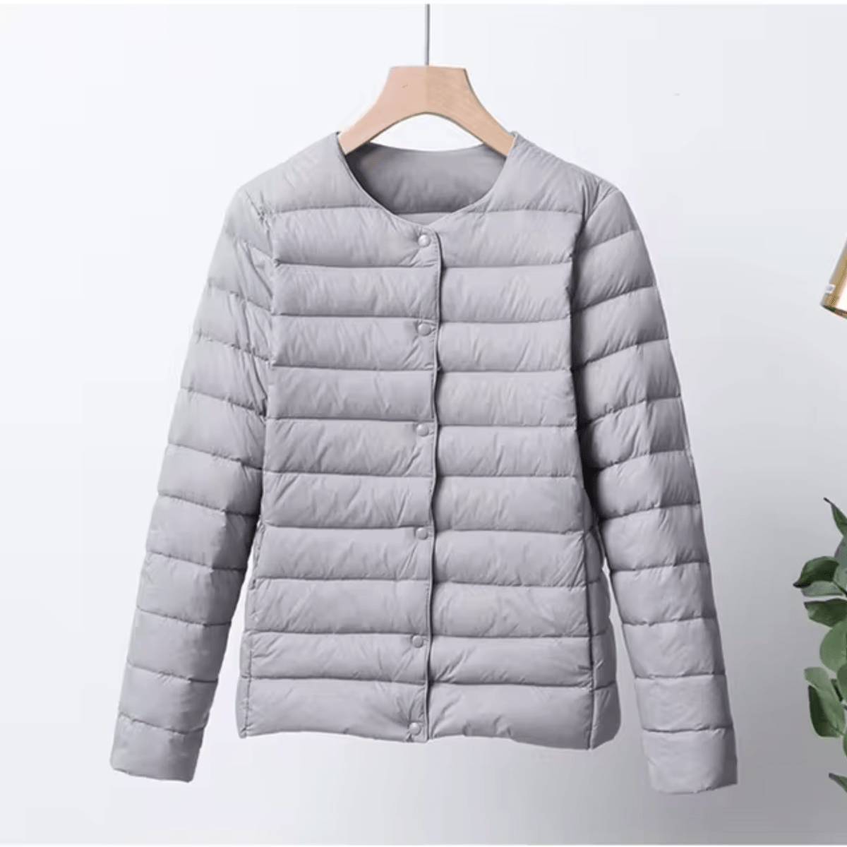 WW | Kragenlose Slim Fit Daunenjacke mit Steppung