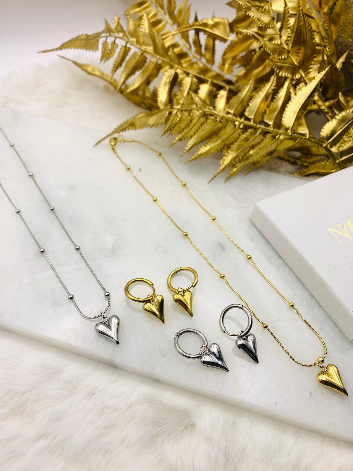 WW | Elegant Heart Pendant Necklaces