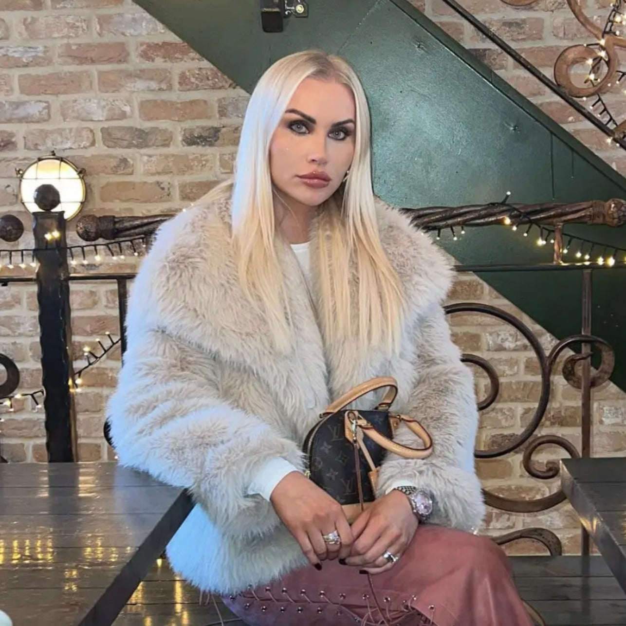 WW | Damen Warme Winterjacke Aus Kunstfell mit Breitem Revers