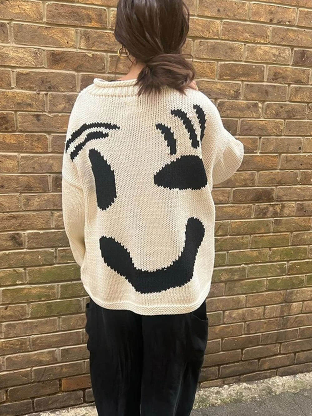WW | Artist-style knitted sweater - Cozy casual jumper with abstract face pattern