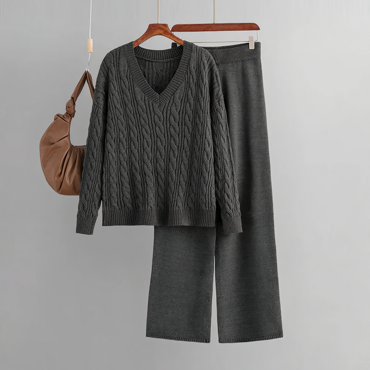 WW - Fashionable V-Neck Set