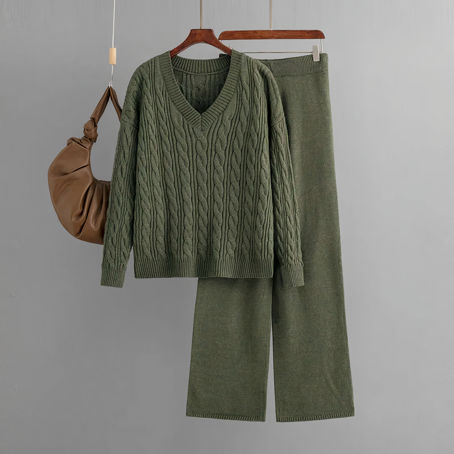WW - Fashionable V-Neck Set