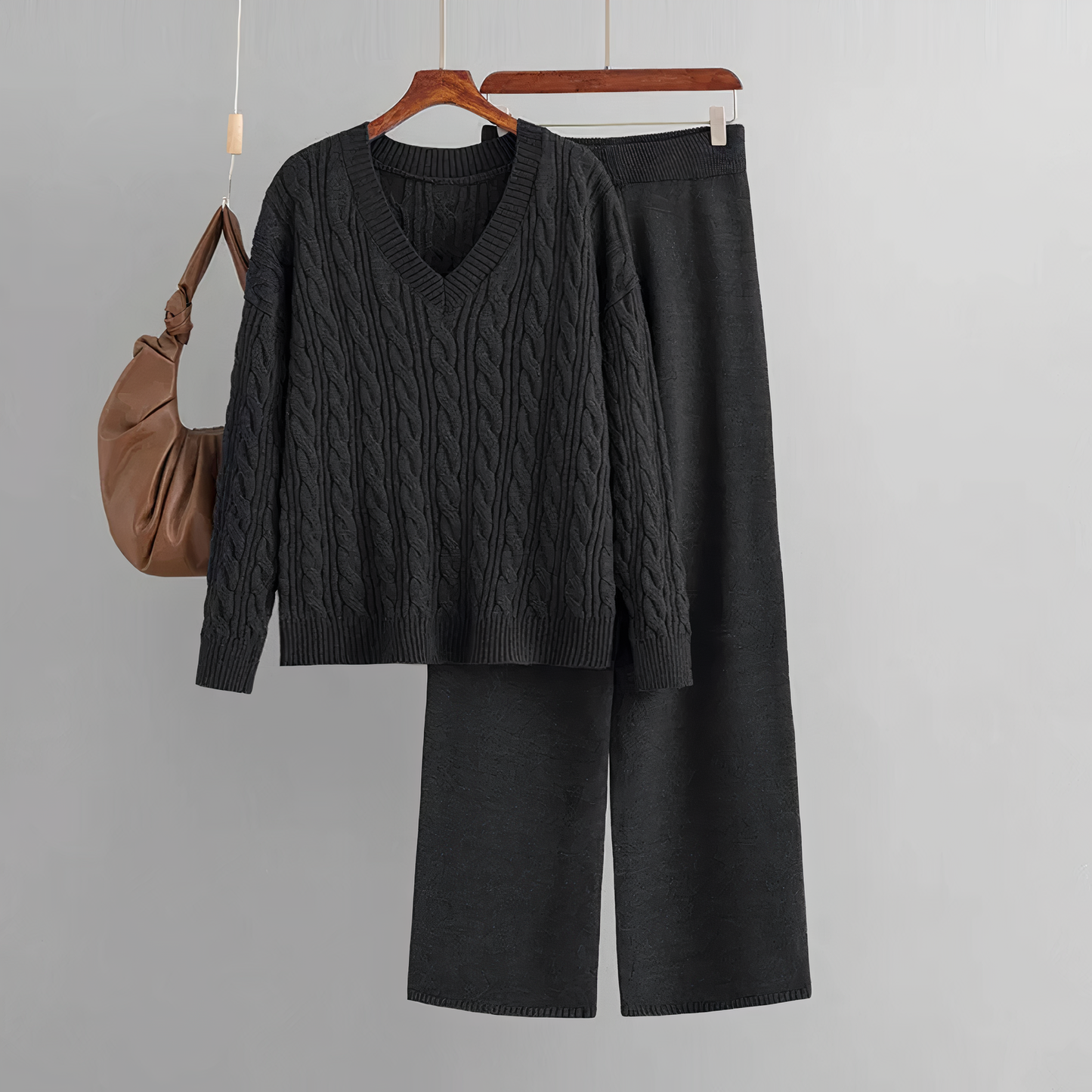WW - Fashionable V-Neck Set