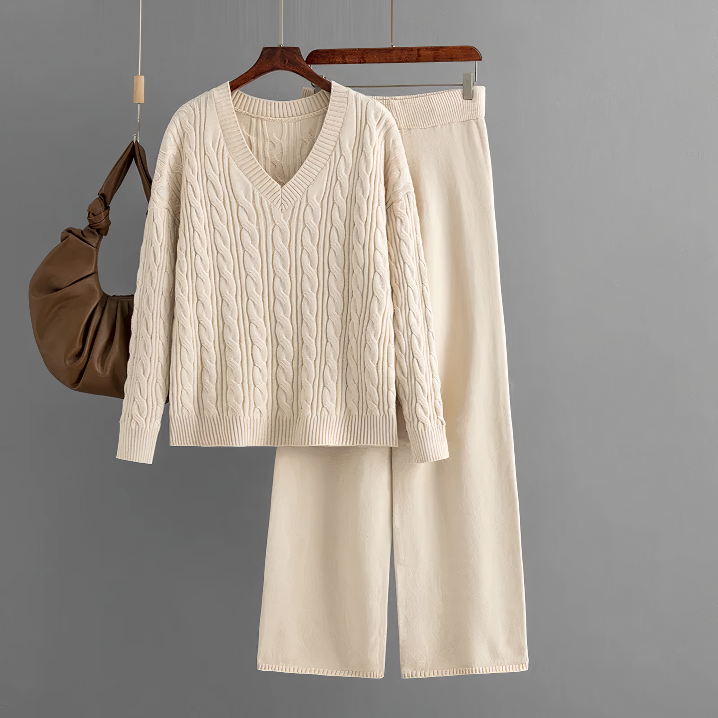 WW - Fashionable V-Neck Set