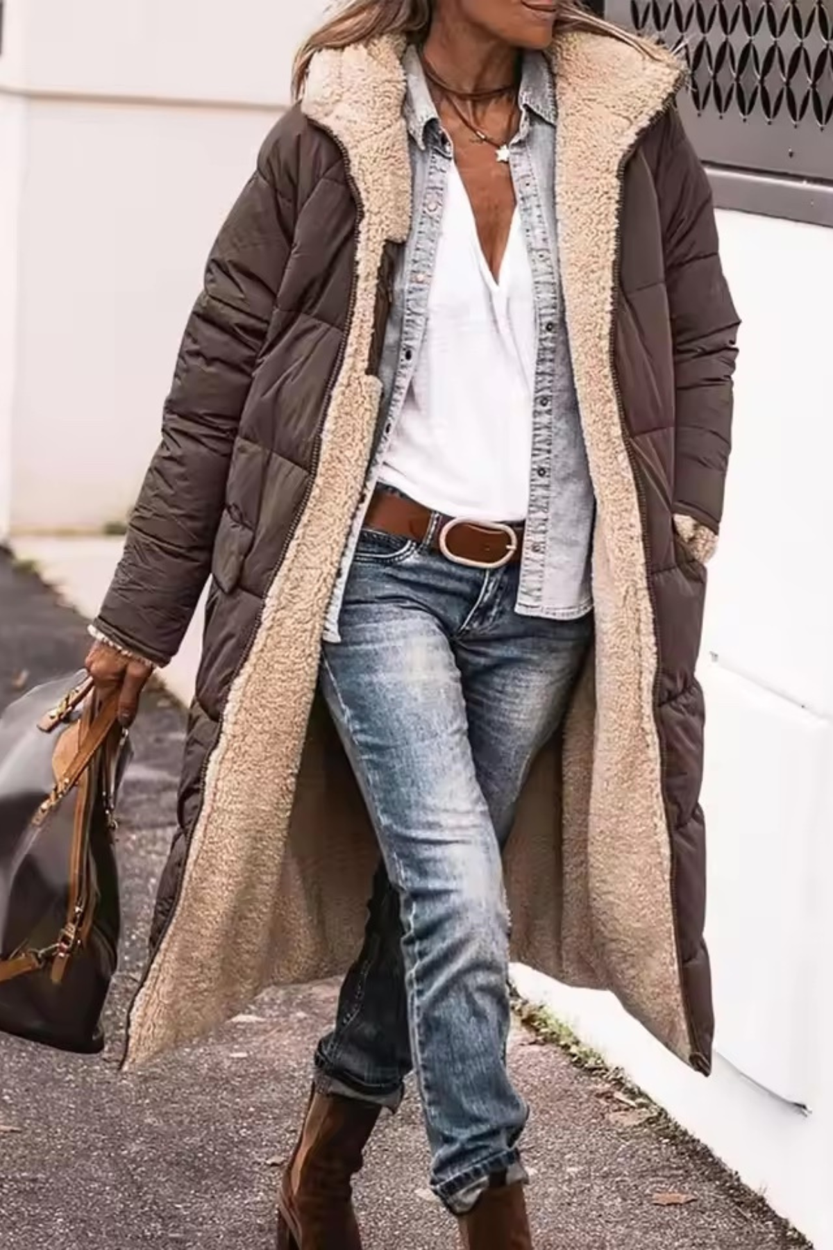 WW | Damen Lange Gepolsterte Winter-Daunenjacke - Mit Kapuze