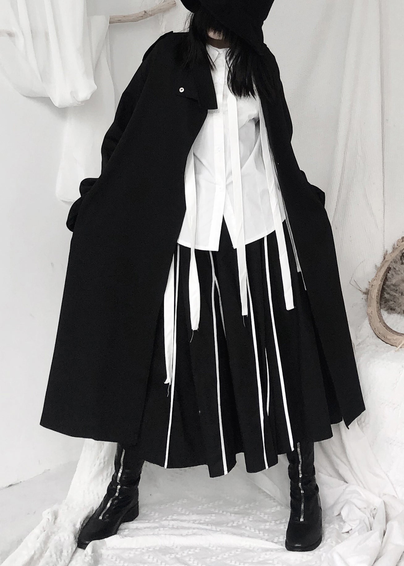 WW | Schwarze Stehkragen Taillenbindung Knopf Trenchcoats Langarm