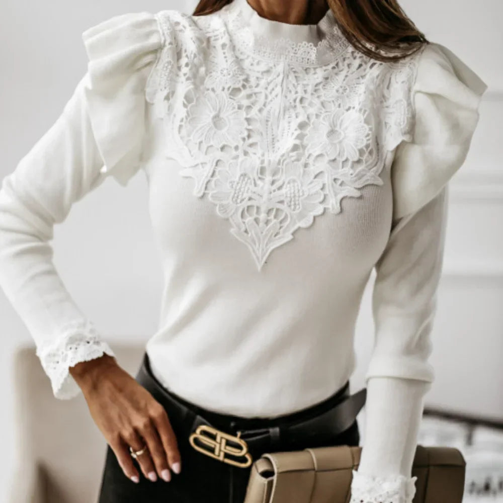 WW | Rollkragenpullover mit Rüschen und Spitzendetails