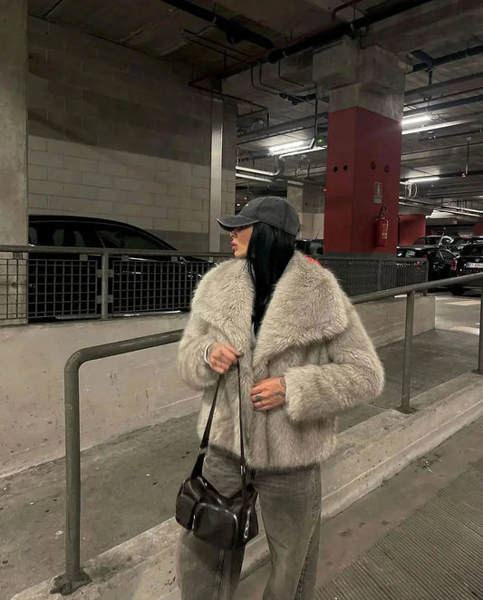 WW | Damen Fake Fur Jacke mit Großer Kragen und Langen Ärmeln