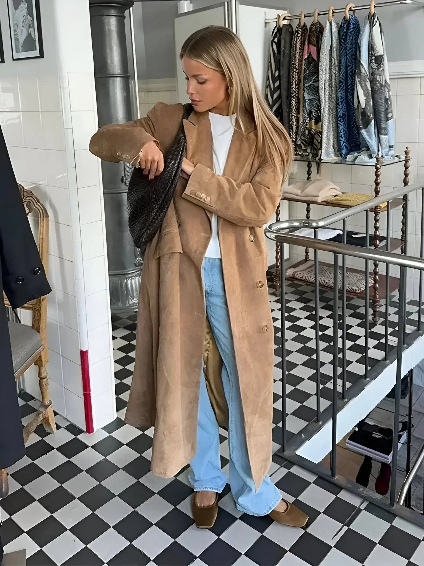 WW | Damen Wildleder Trenchcoat mit Klassischem Revers und Doppelt Knopfverschluss