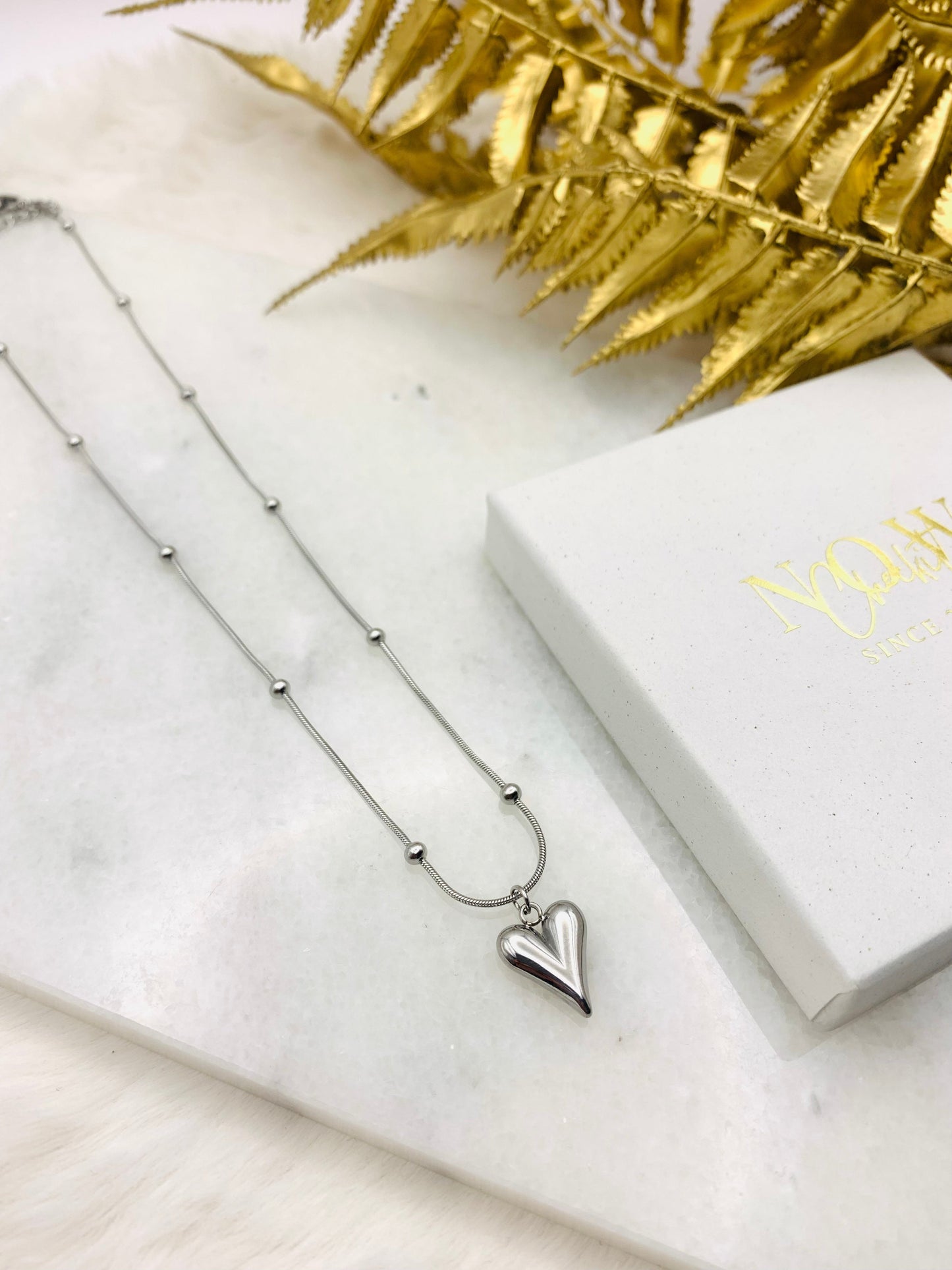 WW | Elegant Heart Pendant Necklaces