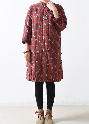 WW | rotes lässiges Outfit oversized Winterjacke Stehkragen seitlich offene Mäntel