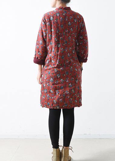 WW | rotes lässiges Outfit oversized Winterjacke Stehkragen seitlich offene Mäntel